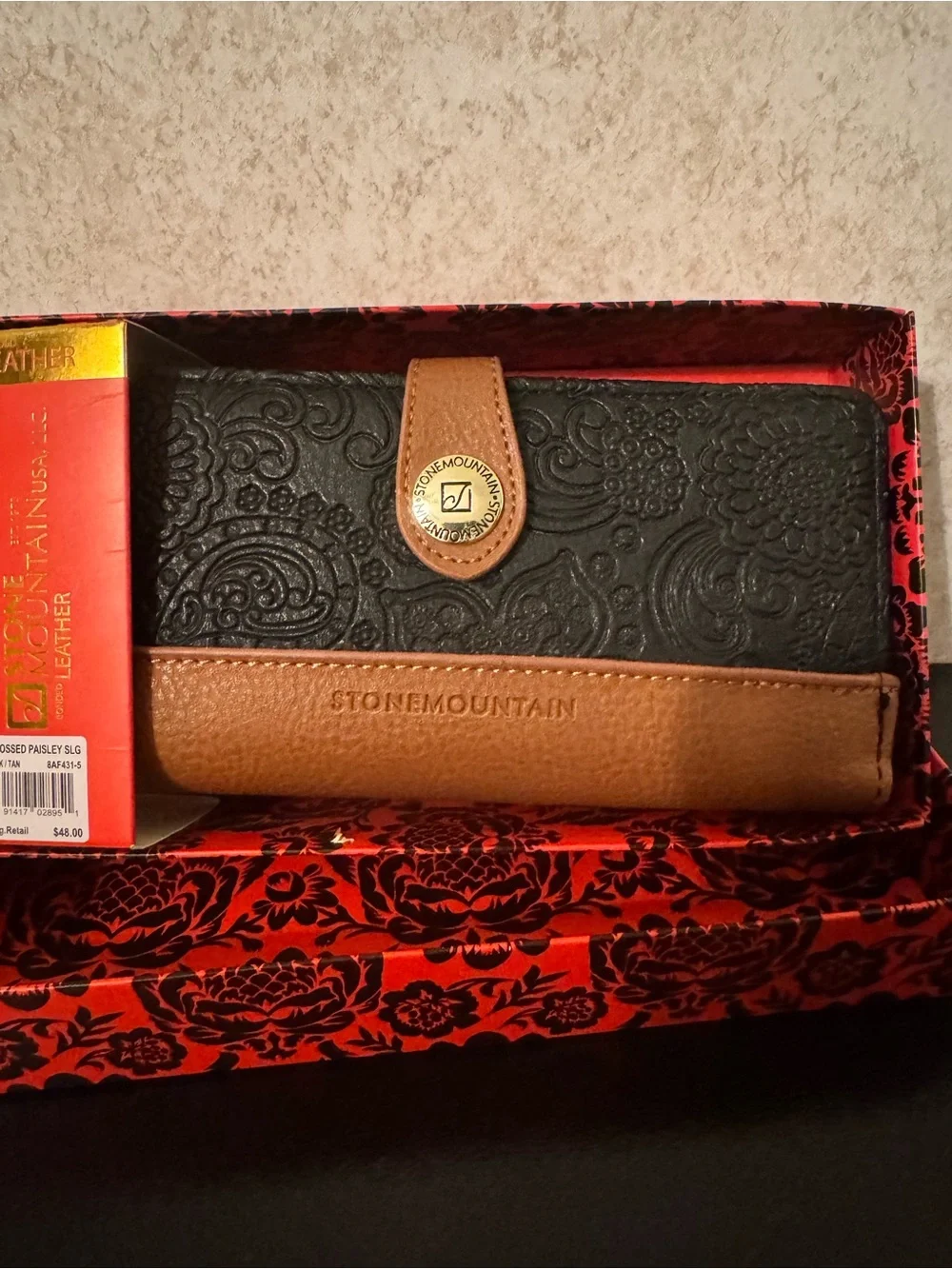 Stone Mountain Accessories Black and Brown Embossed Wallet